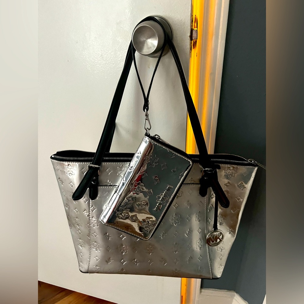 Michael Kors - Never used tote and wristlet